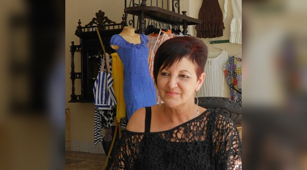 Entre los creadores que participarán en Exuberarte resalta la diseñadora cienfueguera Lourdes Trigo./Foto: Centro de Documentación